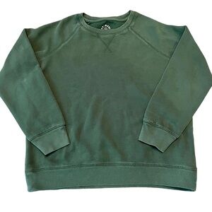 Primary boys Hunter green crew neck sweatshirt size 12